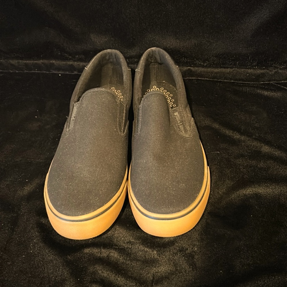 New w/o tags Lugz Men’s Canvas Shoes size 11W